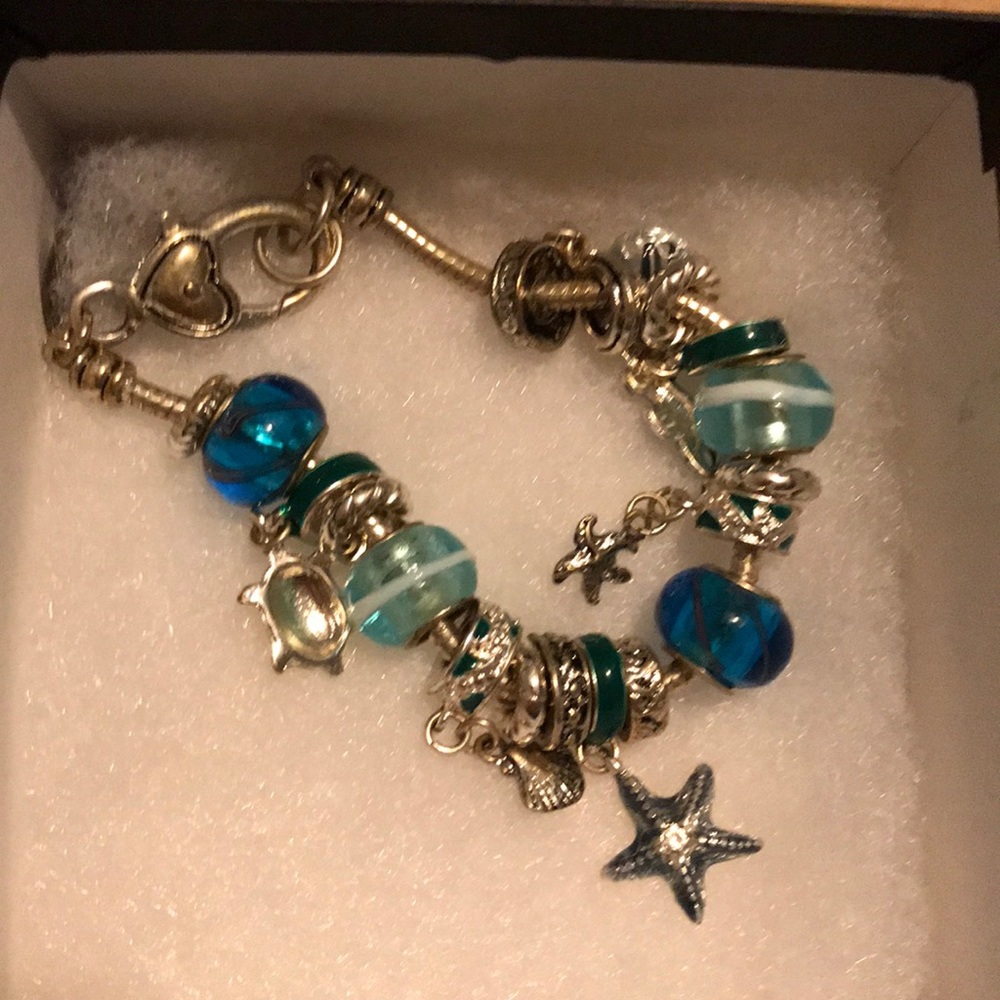 Charm bracelet